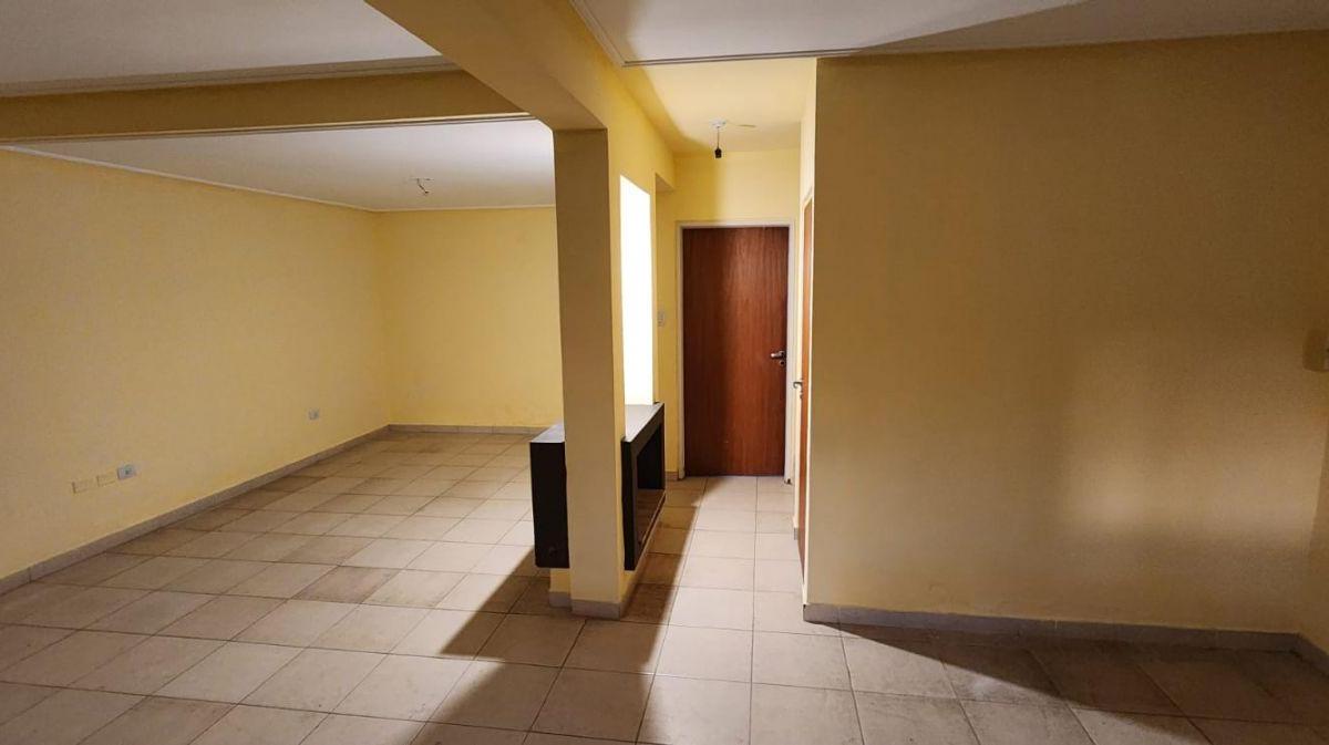 Dúplex en Venta Yerba Buena - Lamadrid 2000 - Amplio Fondo 3