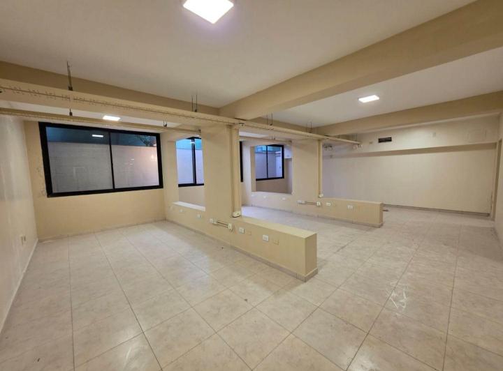 OFICINA EN ALQUILER - BARRIO SUR ! PJE 2 DE ABRIL 3