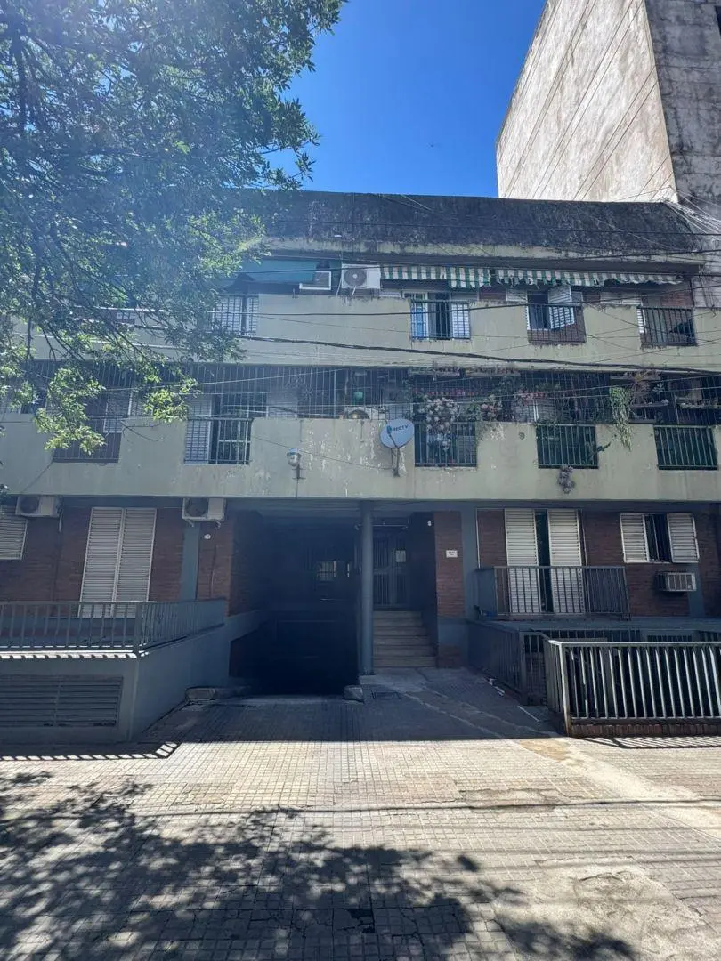 COCHERA EN ALQUILER - BARRIO SUR 2