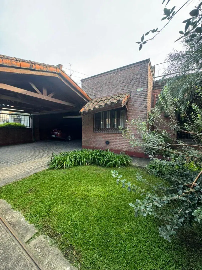 PROPIEDAD EN VENTA - CRISOSTOMO 4417 ESQ FARIAS - ALT AV MATE DE LUNA 4400 2