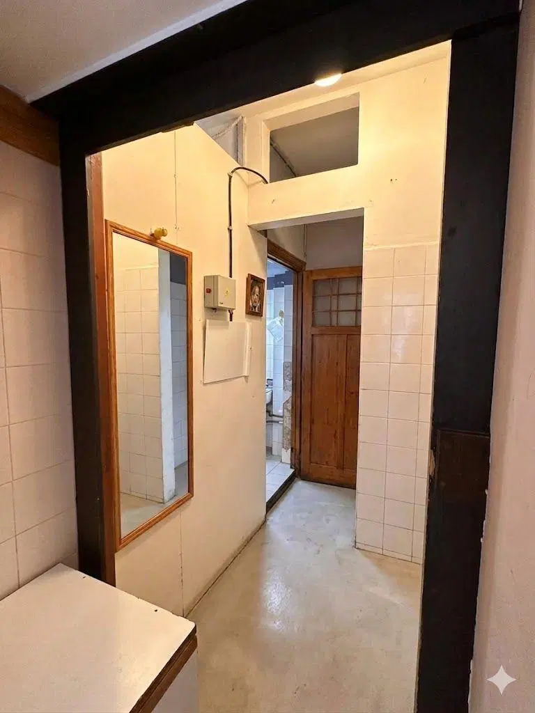 LOCAL COMERCIAL EN VENTA - AV SALTA 216 2
