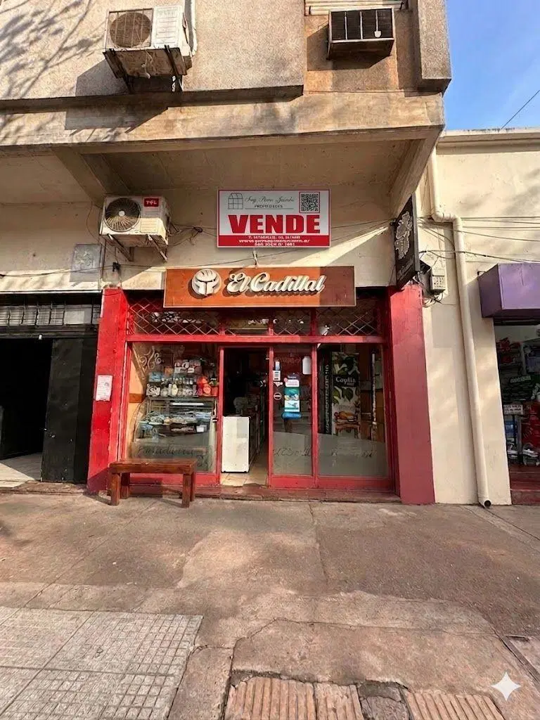 LOCAL COMERCIAL EN VENTA - AV SALTA 216 3
