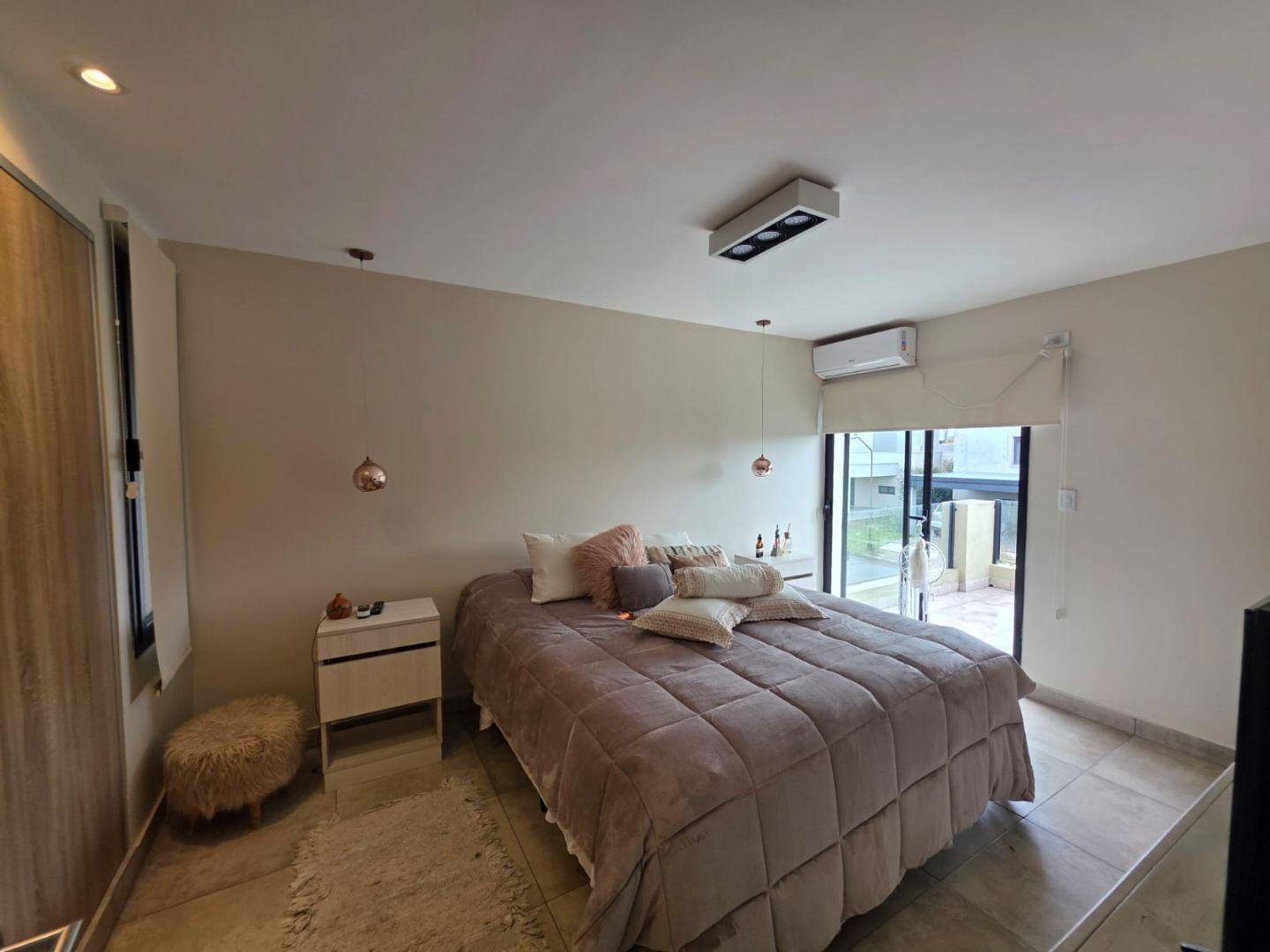 Foto de CASA EN VENTA - BARRIO ALTOS DE CEVIL 2 - VILLA CARMELA, imagen 2