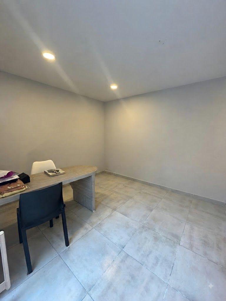 Foto de LOCAL COMERCIAL EN ALQUILER - SAN JUAN 1076, imagen 3