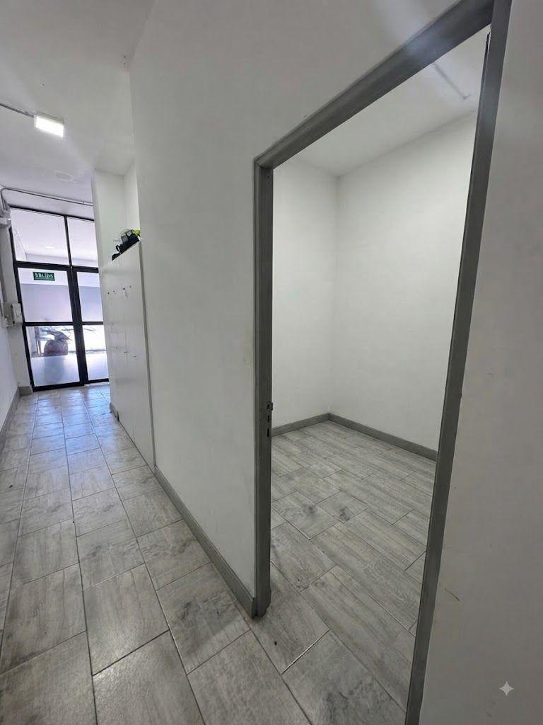 Foto de LOCAL COMERCIAL EN ALQUILER - SAN JUAN 1076, imagen 5