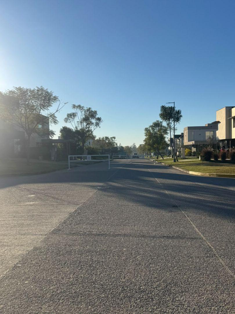 Foto de LOTE EN VENTA - B° LAS QUINTAS I - TAFI VIEJO, imagen 4