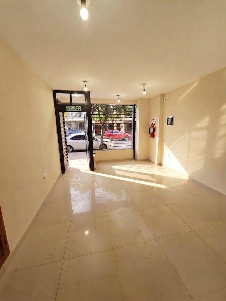 Foto de LOCAL EN ALQUILER - LAMADRID 265 - BARRIO SUR, imagen 2