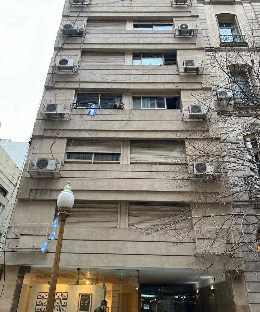 Impecable Monoambiente Plaza San Martin 5