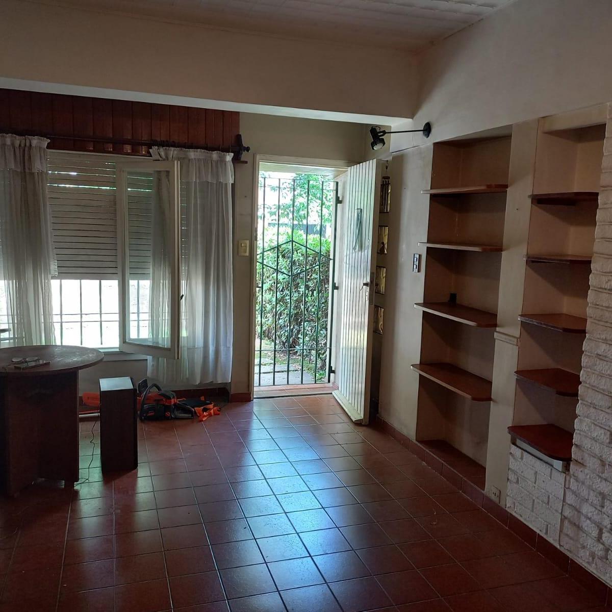 2 CASAS EN EL CENTRO DE ADROGUE