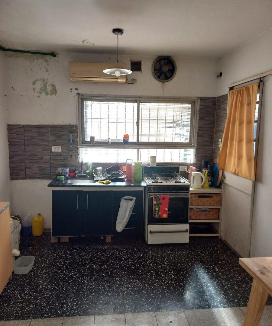 Foto de CASA 3 AMB. CON FONDO BERNAL CENTRO, imagen 5
