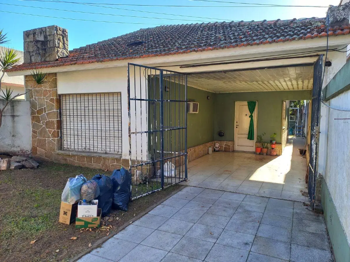 CASA 3 AMB. CON FONDO BERNAL CENTRO 3