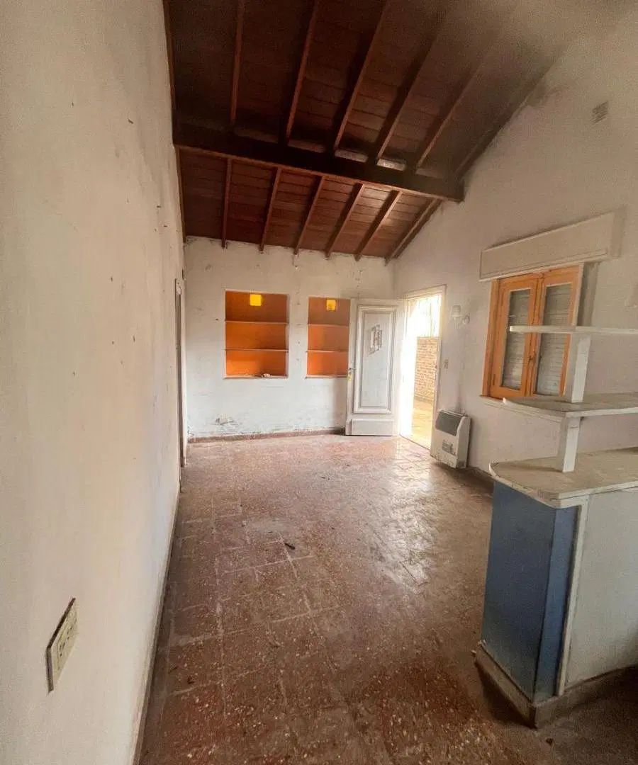 CASA PH (fondo) EN EL CENTRO DE ADROGUE / DESTINO COMERCIAL 2