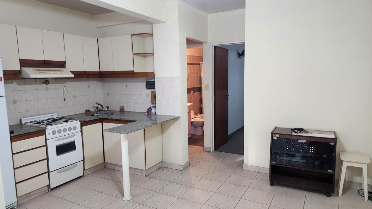 Foto de EXCELENTE OPORTUNIDAD ¡¡DEPARTAMENTO 2 AMBIENTES CON BALCON AL FRENTE!!, imagen 5