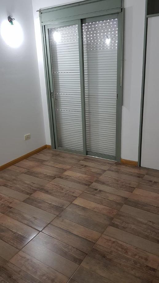 Foto de MUY BUEN DEPARTAMENTO 2 AMB. CON 2 BALCONES, EXCELENTE ORIENTACIÓN, MUY, imagen 3