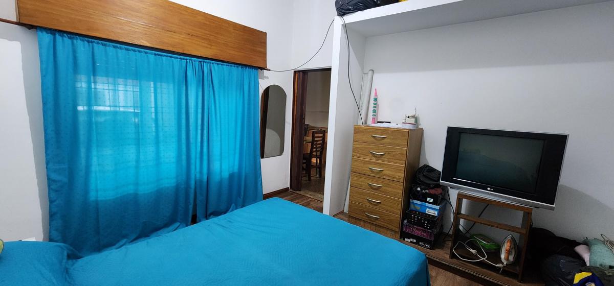 CASA AL FRENTE 4 AMB CON COCHERA CUBIERTA, PATIO Y QUINCHO, SUPER LUMINOSA ¡¡¡¡