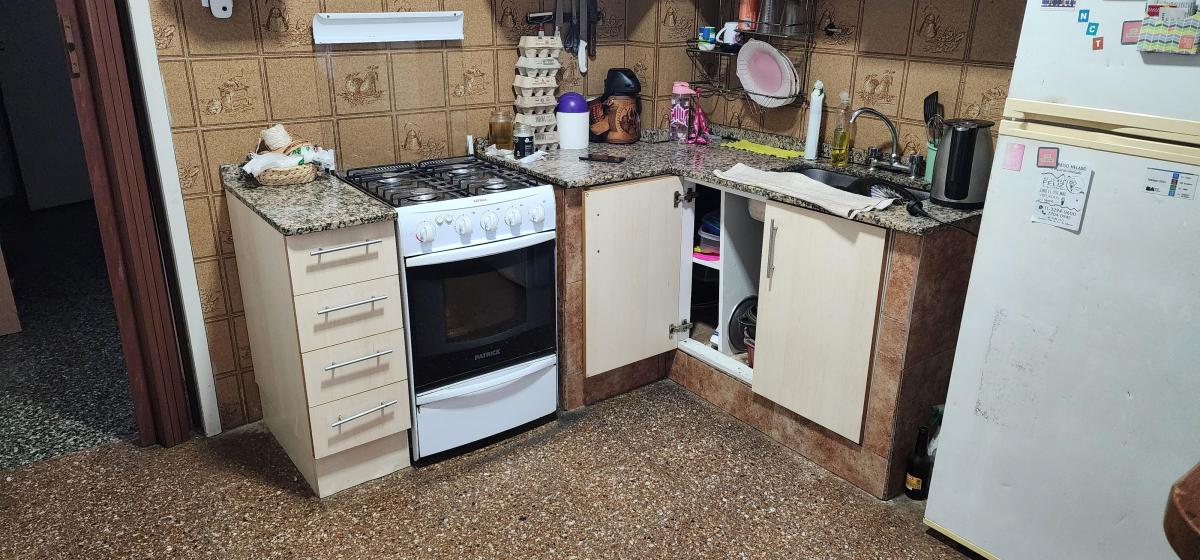 Foto de CASA AL FRENTE 4 AMB CON COCHERA CUBIERTA, PATIO Y QUINCHO, SUPER, imagen 4