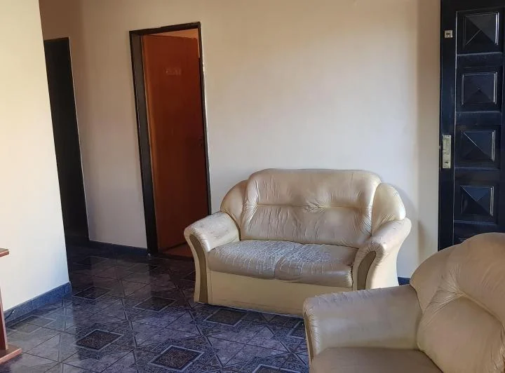 DEPARTAMENTO EN 1er PISO AL FONDO, DE 4 AMB CON PATIOS. EXCELENTE LUZ NATURAL  1