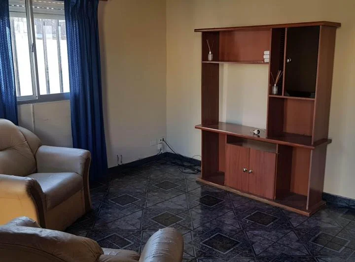 DEPARTAMENTO EN 1er PISO AL FONDO, DE 4 AMB CON PATIOS. EXCELENTE LUZ NATURAL  5