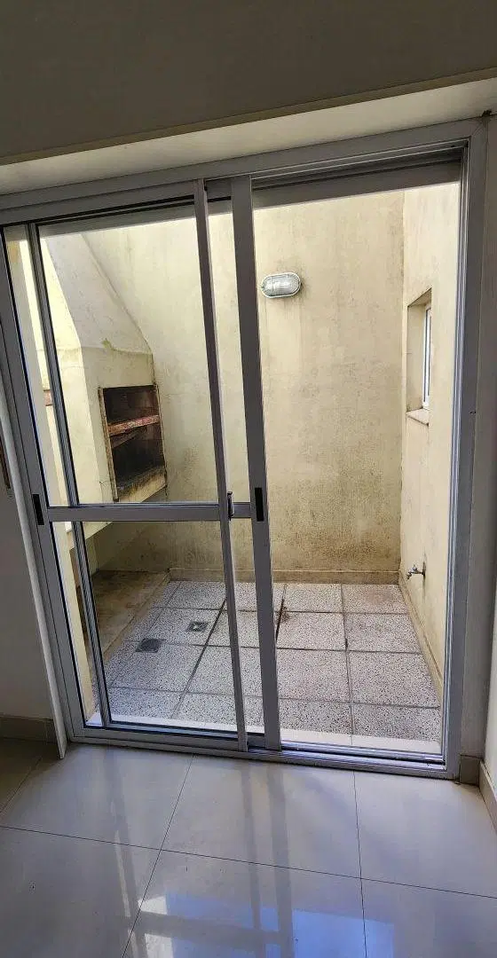 DEPARTAMENTO TIPO CASA AL FONDO, 2 AMB 2 BAÑOS PATIO PARRILLA. SIN EXPENSAS 2