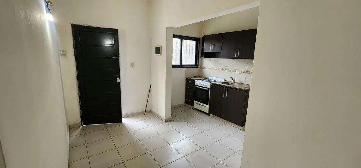 DEPARTAMENTO TIPO CASA AL FRENTE 2 AMB CON PATIO - SIN EXPENSAS - SUPER LUMINOSO 2