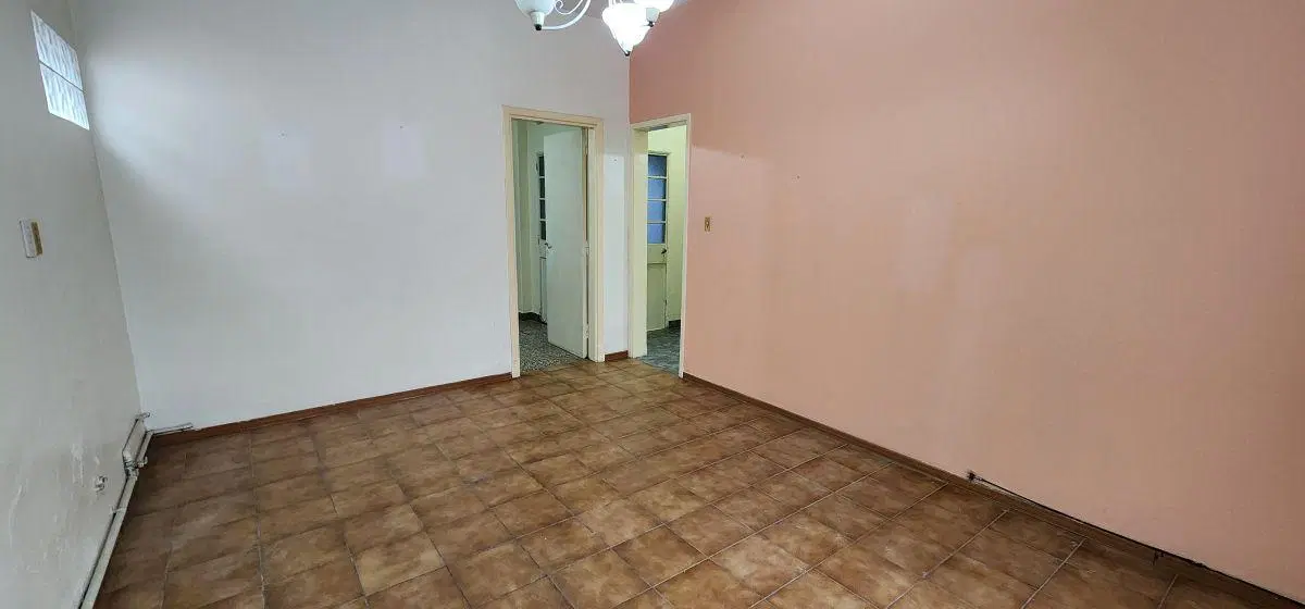 CASA AL FRENTE EN PH, TOTALMENTE INDEPENDIENTE, 2 AMB CON PATIO Y TERRAZA. SIN EXPENSAS, SUPER LUMIN 3