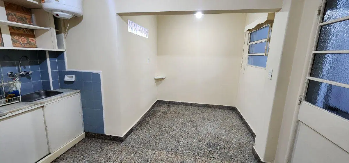 CASA AL FRENTE EN PH, TOTALMENTE INDEPENDIENTE, 2 AMB CON PATIO Y TERRAZA. SIN EXPENSAS, SUPER LUMIN 5