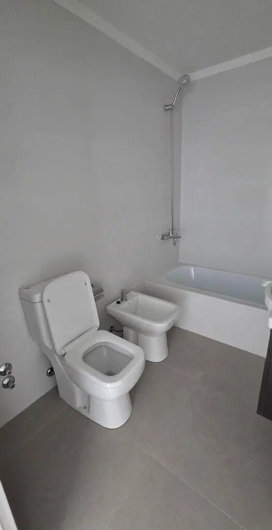 DEPARTAMENTO 2 AMB CON BALCON, NUEVO A ESTRENAR, PLENO CENTRO COMERCIAL DE CASEROS !!!! 8