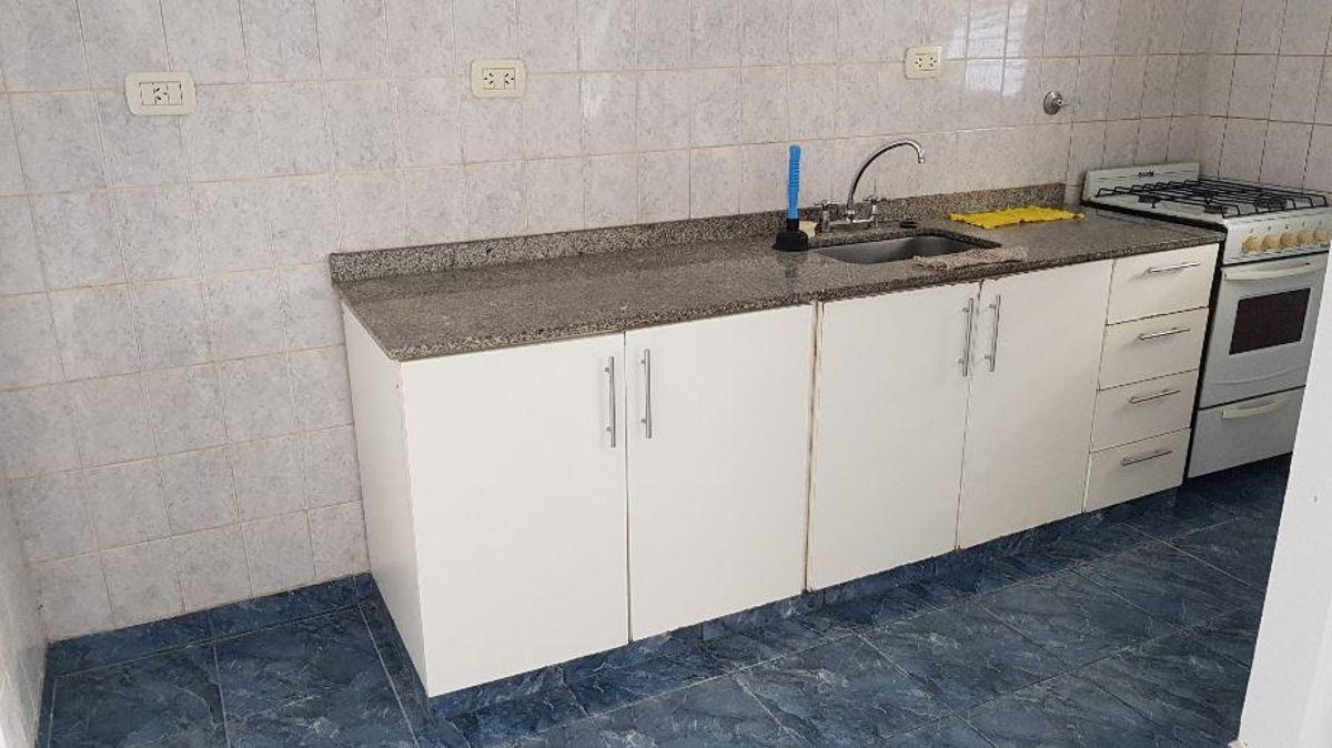Foto de MUY BUEN DEPARTAMENTO TIPO CASA DE 2 AMBIENTES CON PATIO CON PEQUEÑO, imagen 1