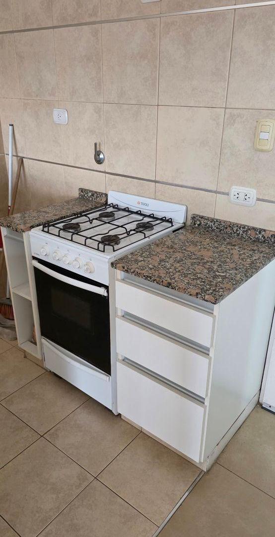 Foto de DEPARTAMENTO 2 AMBIENTES CON BALCON CORRIDO Y 2 BAÑOS, SUPER LUMINOSO Y, imagen 2