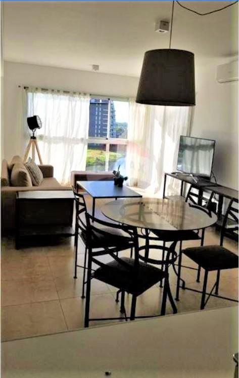 Foto de DEPTO DE 2 AMBIENTES CON COCHERA Y BAULERA // MARINA PORTEZUELO, imagen 1