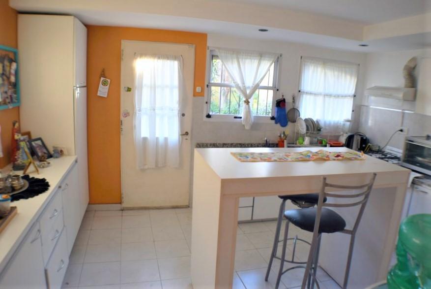 Foto de CHALET 4 AMBIENTES CENTRICO // ALSINA 583, imagen 3