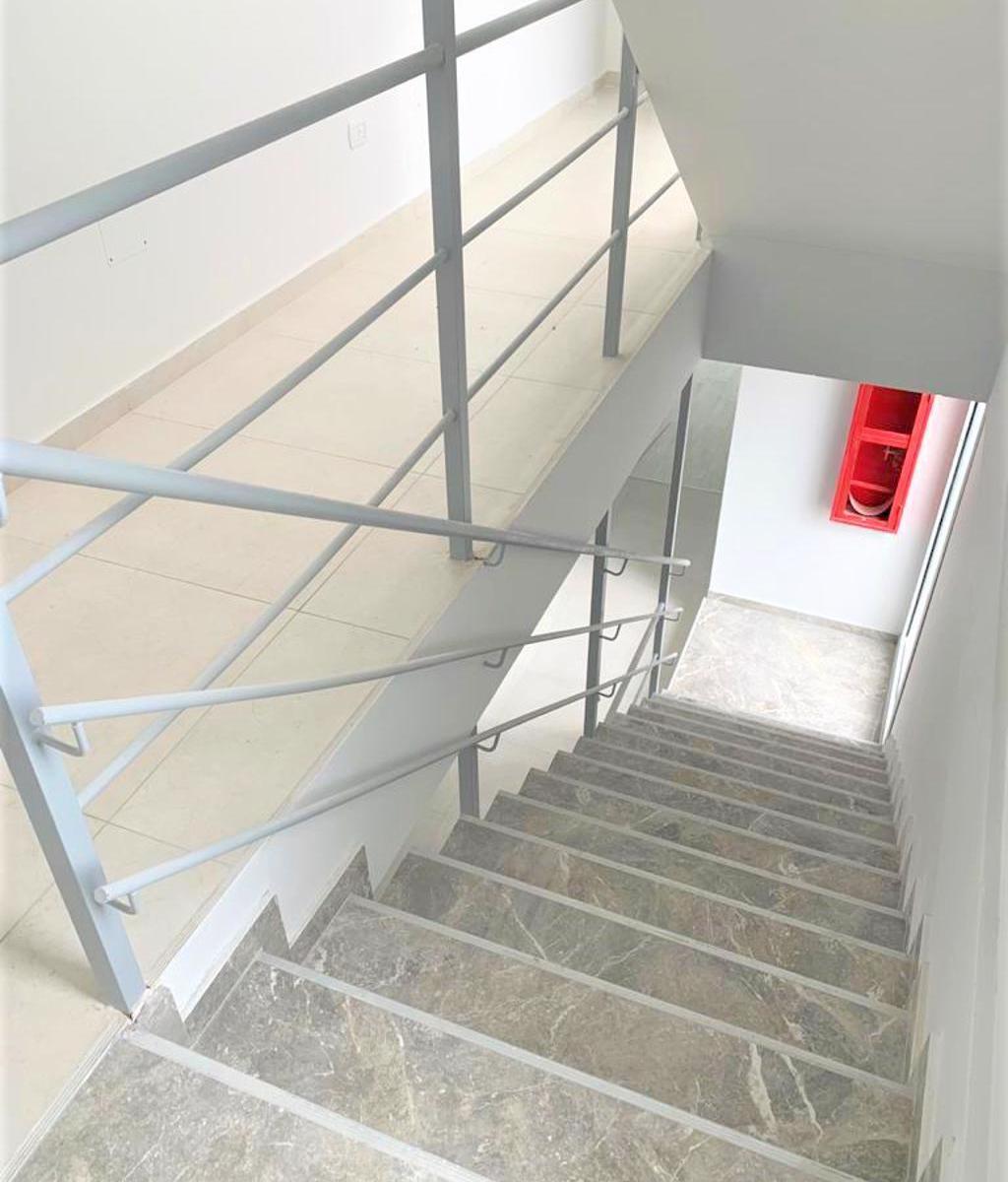 Foto de APTO CREDITO !!! - ULTIMO DISPONIBLE !!! SEMIPISO DE 3 AMB CENTRICO DE, imagen 5