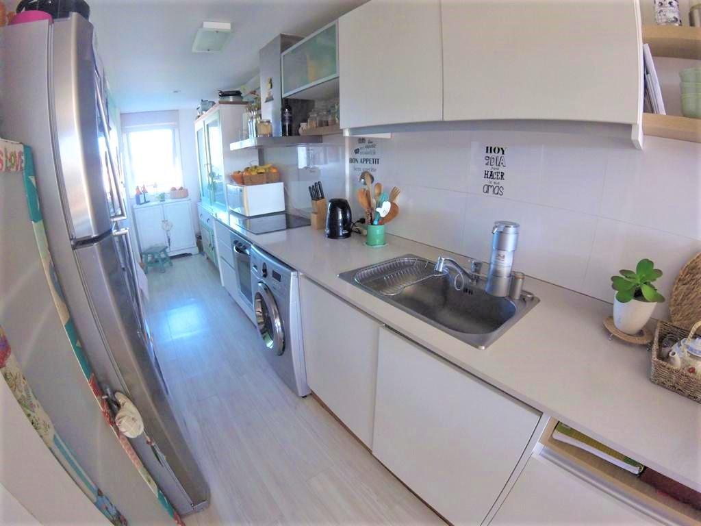Foto de DEPTO DE 5 AMB EN DUPLEX C/ COCHERA Y TERRAZA // TACUARI 620 (VILANOVA), imagen 3