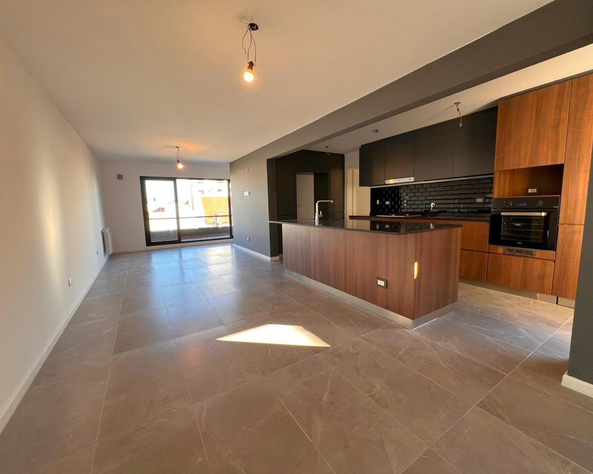 PISO DE 3 AMB C/SUITE - DOS COCHERAS // CHACABUCO 72