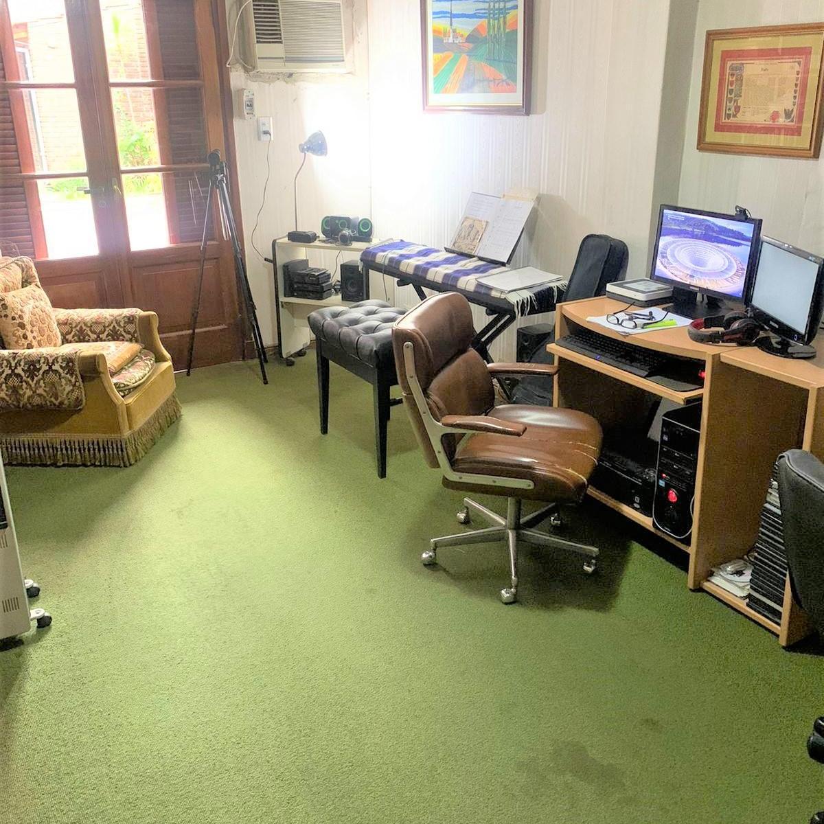 Foto de CASA 7 AMBIENTES 7,60 X 25 // LARREA 263, imagen 2