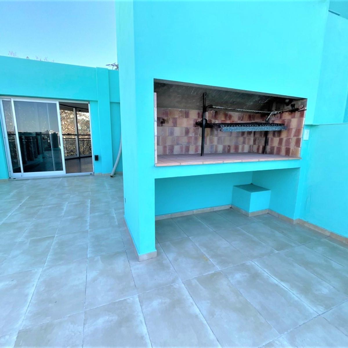 Foto de DEPTO 2 AMB - DORMITORIO EN SUITE - COCHERA - CENTRICO // AV. GRAL. SAN, imagen 2