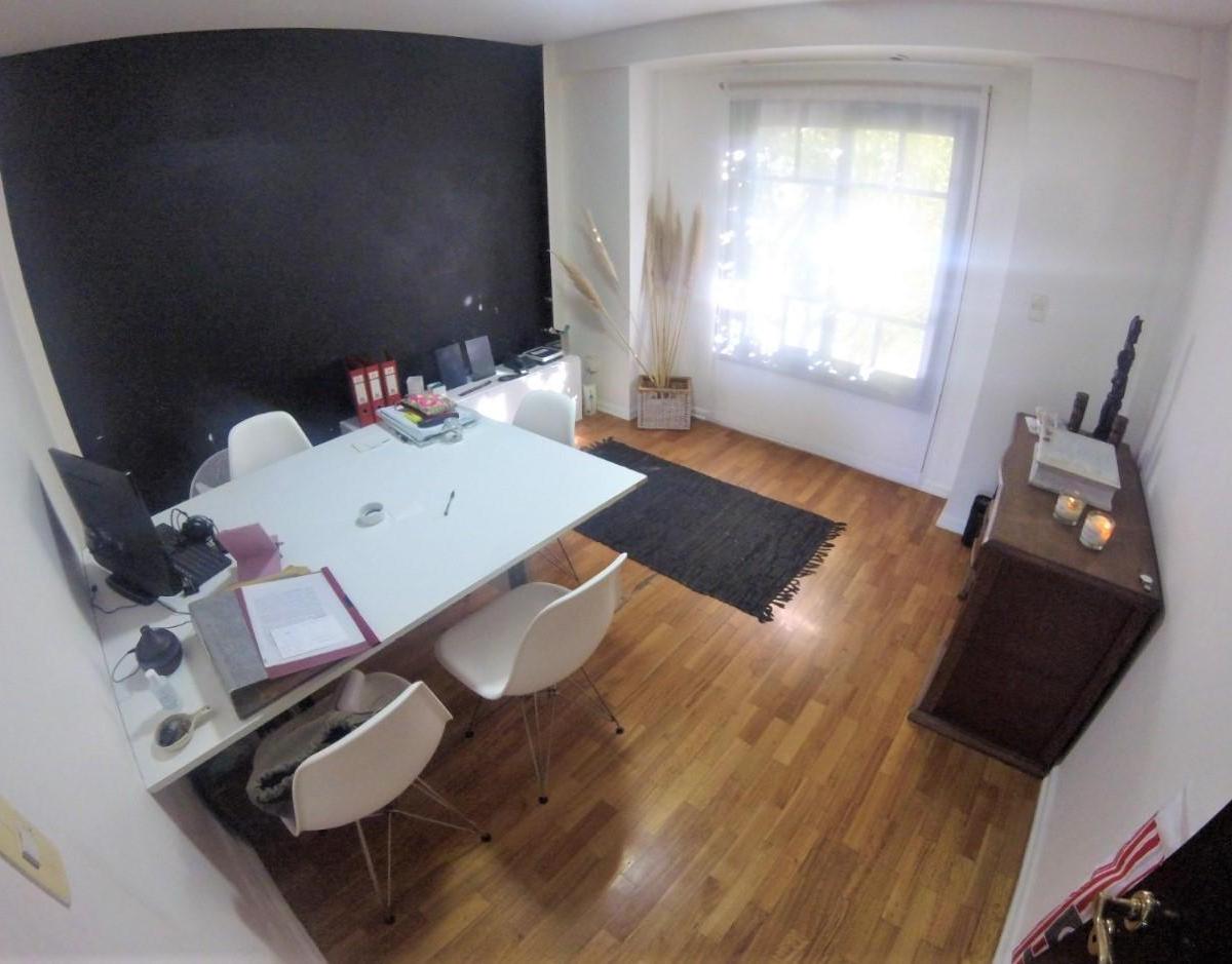 Foto de CHALET 7 AMBIENTES CON FONDO - QUINCHO - PILETA // URQUIZA 256, imagen 3