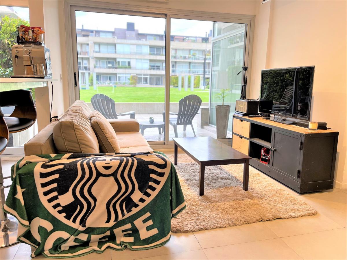 Foto de DEPTO 2 AMBIENTES CON PATIO // VILANOVA RAMOS - TACUARI 620, imagen 3