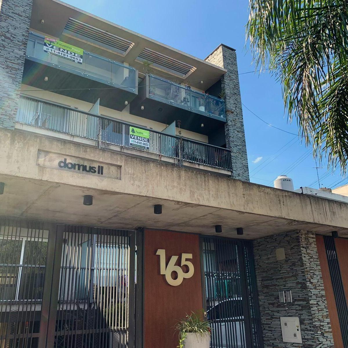 MONOAMBIENTES CON BALCON // EMILIO CASTRO 165
