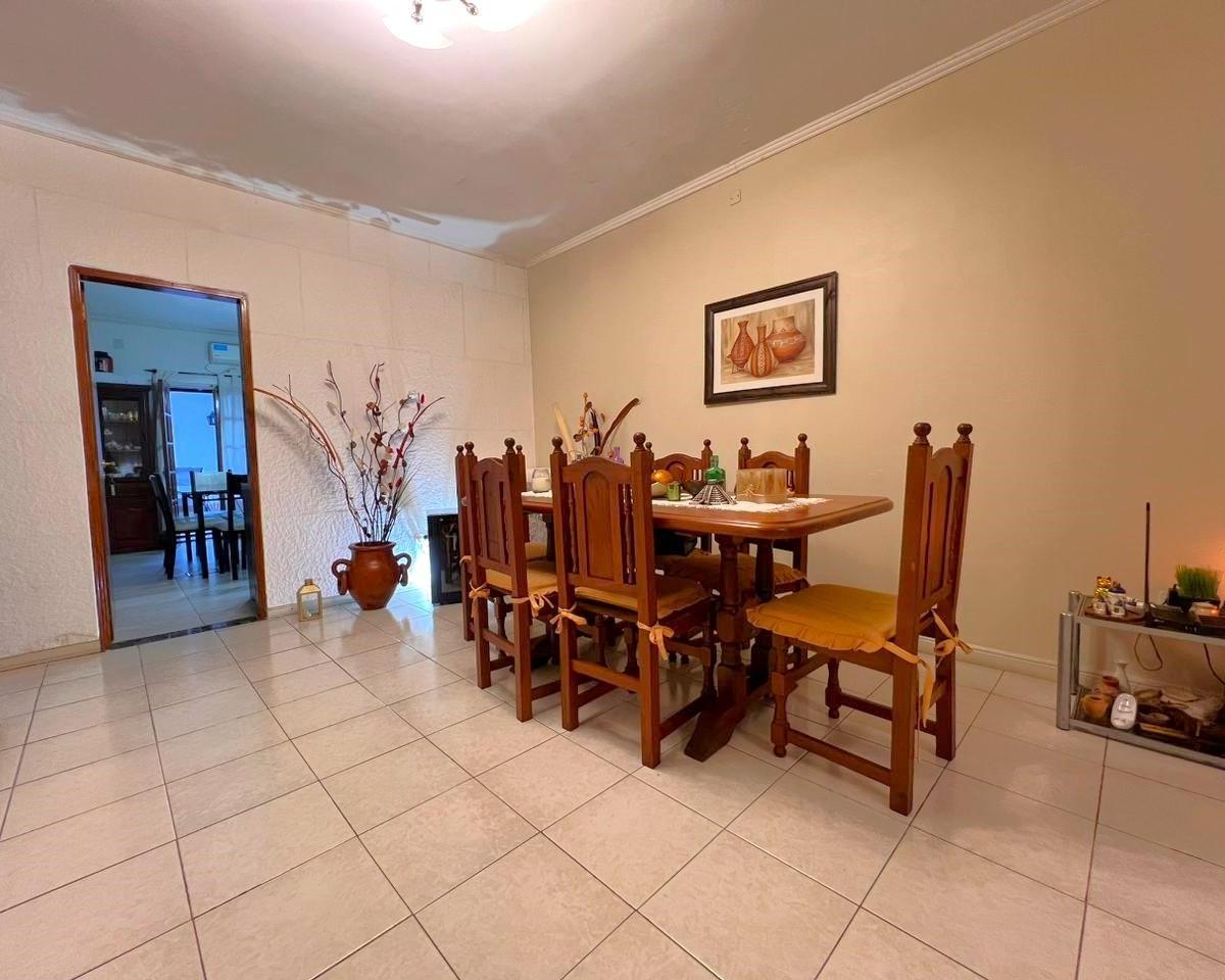 DUPLEX 4 AMBIENTES - PATIO - QUINCHO - COCHERA // MEDRANO 675