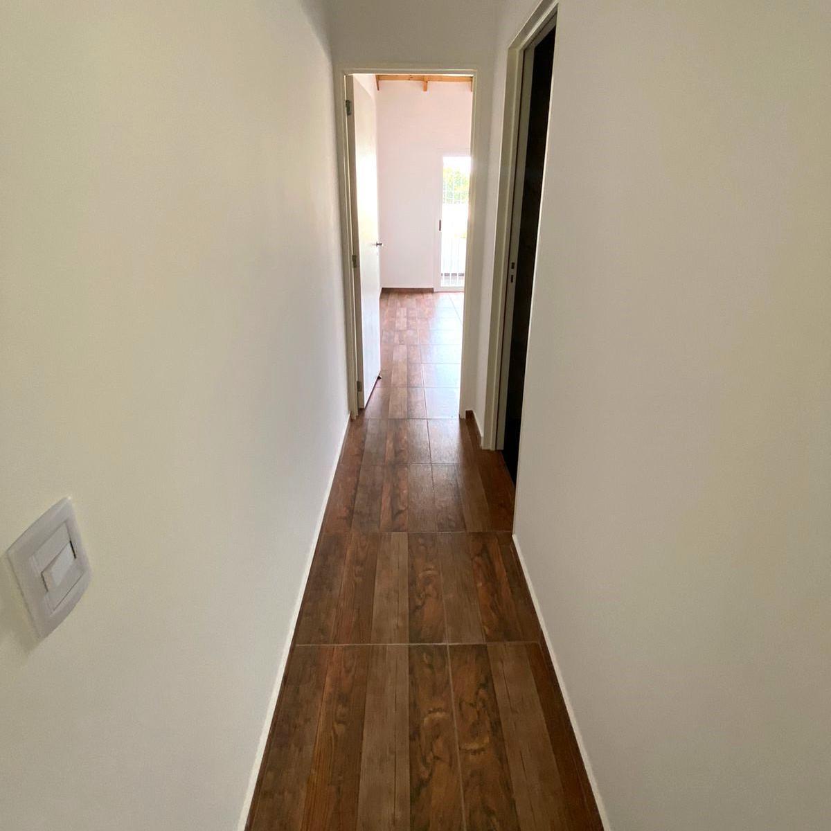 TRIPLEX 3 AMB + PLAYROOM + FONDO Y COCHERA - A ESTRENAR // OMBU 1467