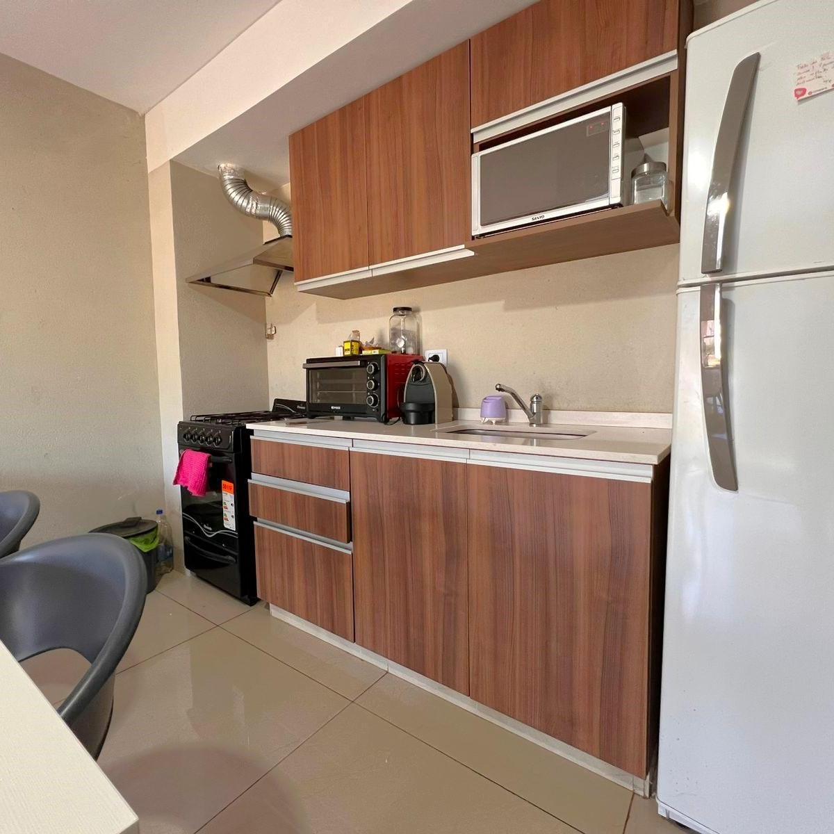 Foto de DEPTO 2 AMB EN DUPLEX CON BALCON // AV. PRES. PERON, imagen 2