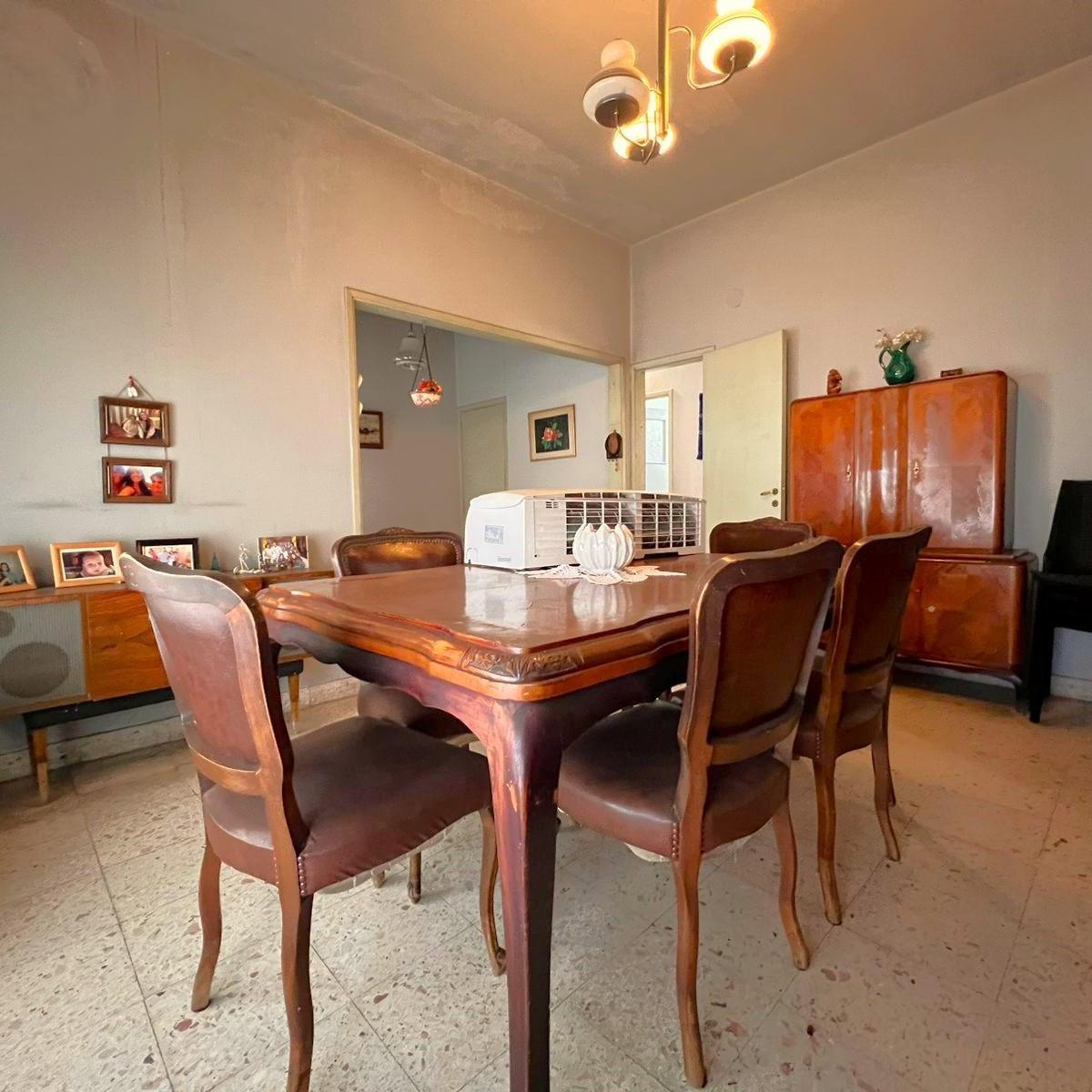 CASA 5 AMB - LOTE 12X30 - FONDO // PIZARRO 567