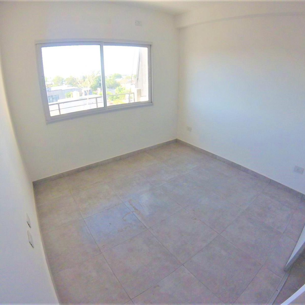 Depto 2 Ambientes con Balcon // Joaquin V Gonzalez 945 1