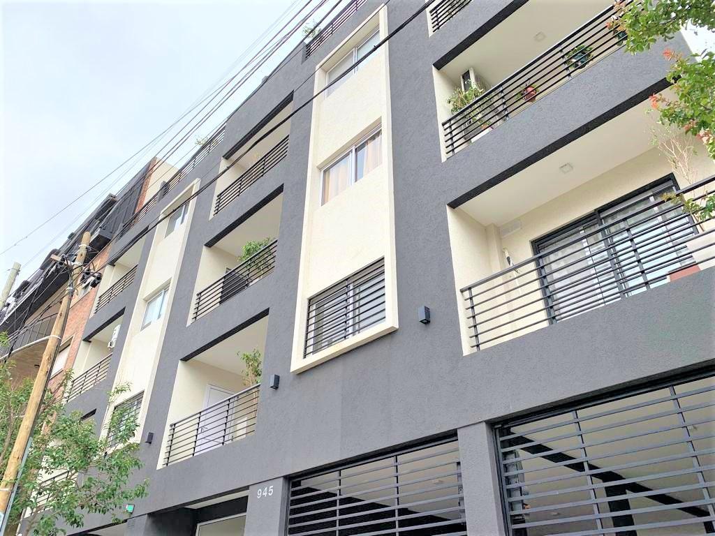Depto 2 Ambientes con Balcon // Joaquin V Gonzalez 945 2