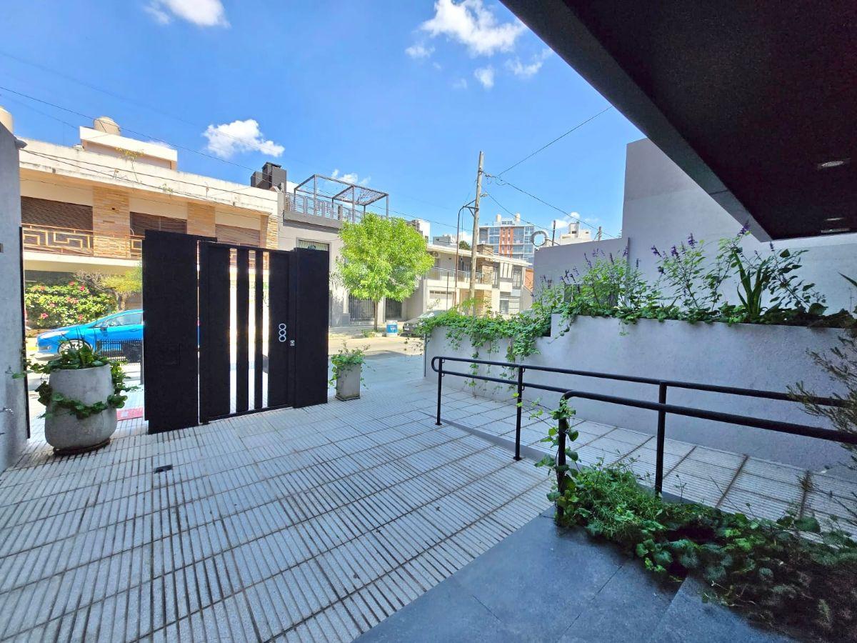 SEMIPISO 3 AMB - SUITE - PARRILLA - COCHERA - PISCINA // SARMIENTO 170