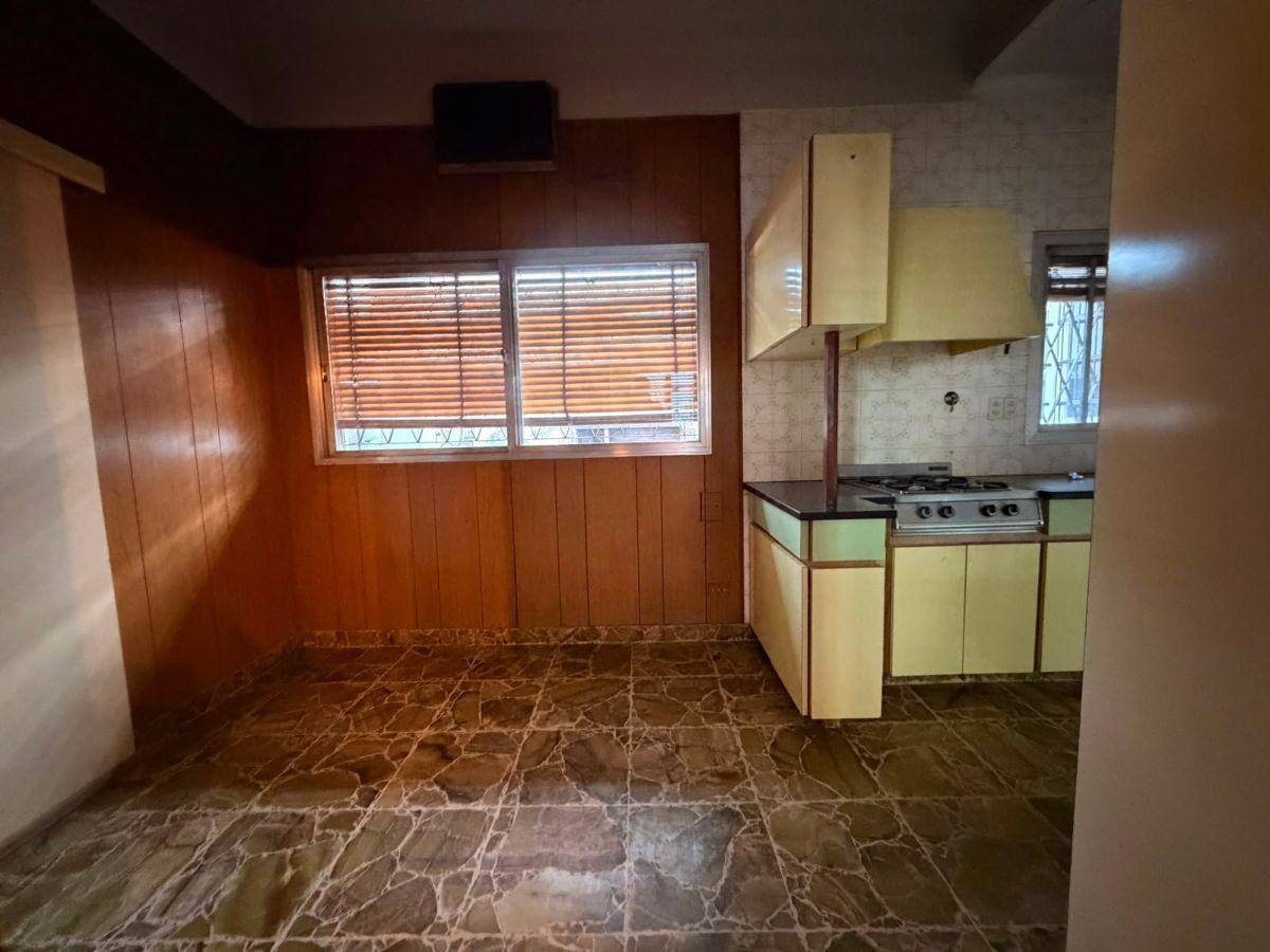 Foto de DESTINO COMERCIAL - CASA 5 AMBIENTES - UBICACION CENTRICA // NECOCHEA, imagen 3