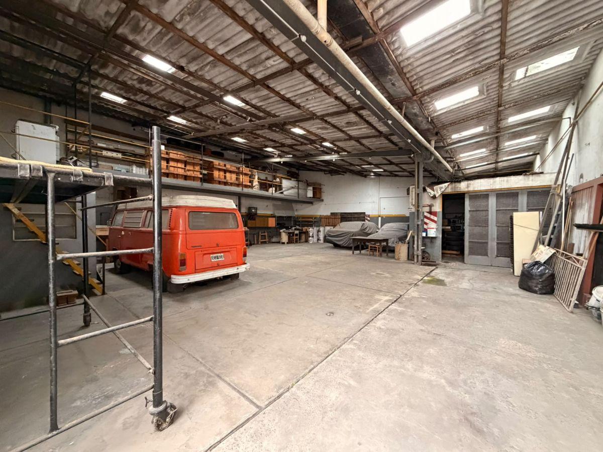 Foto de DEPÓSITO CENTRICO // LOTE IRREGULAR 305 M2 // ALVARADO 521, imagen 1