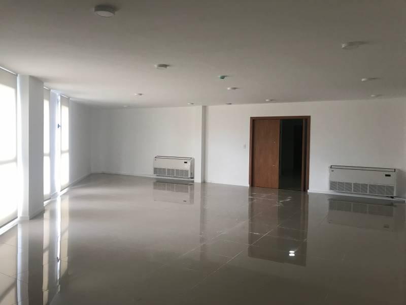 Oficina Premium Ciudad Ribera en Puerto Norte 230 m² con Cocheras 3