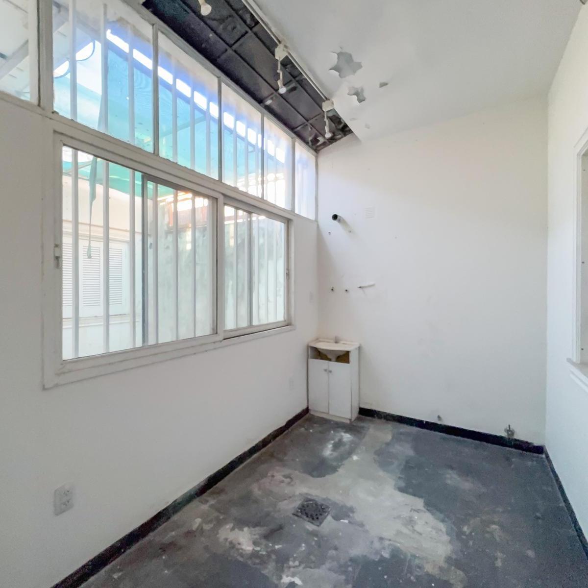 Casa 3 Dorm., Cocina Separada, Enorme Jardin, Abasto 2